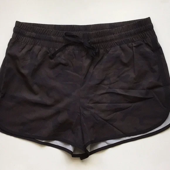 Camo Athletic Shorts - Picture 2 of 10